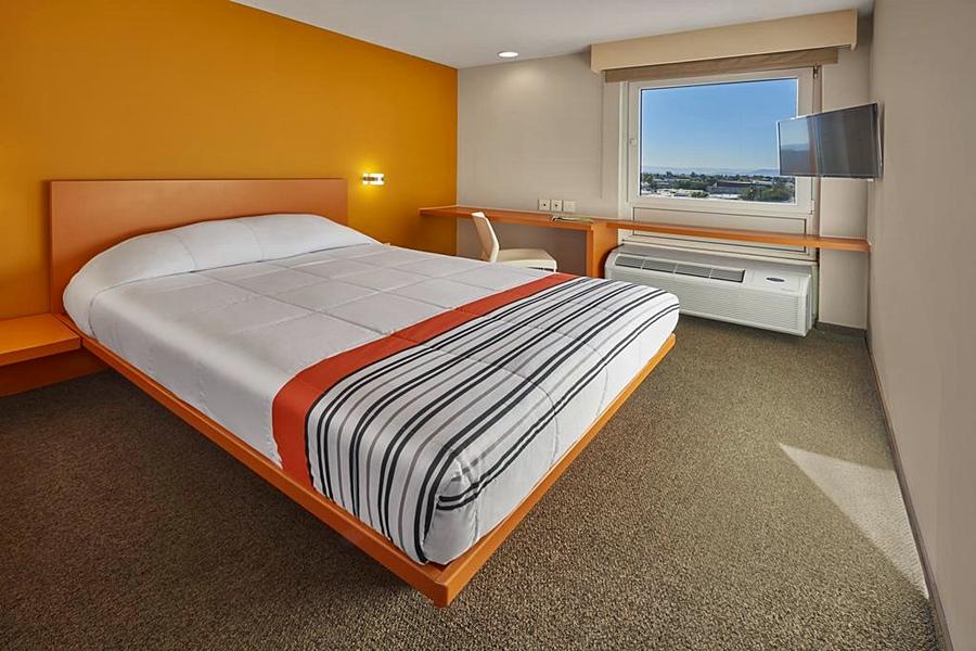 City Express Junior By Marriott Leon Centro De Convenciones Kültér fotó