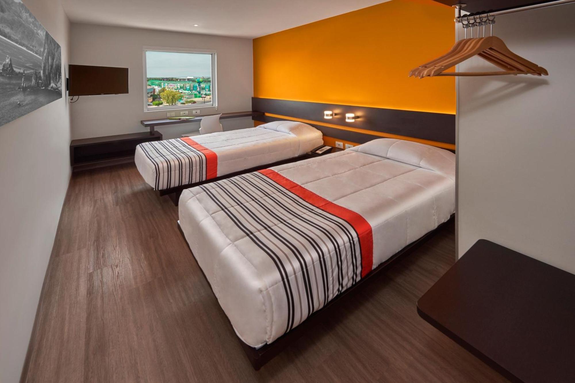 City Express Junior By Marriott Leon Centro De Convenciones Kültér fotó