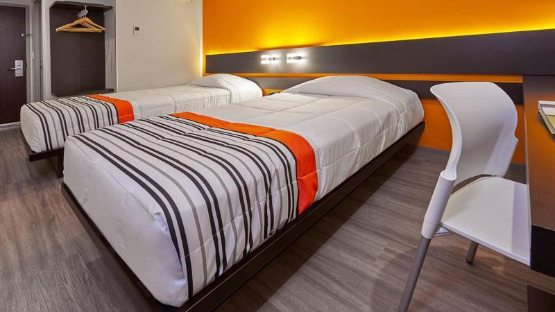 City Express Junior By Marriott Leon Centro De Convenciones Kültér fotó